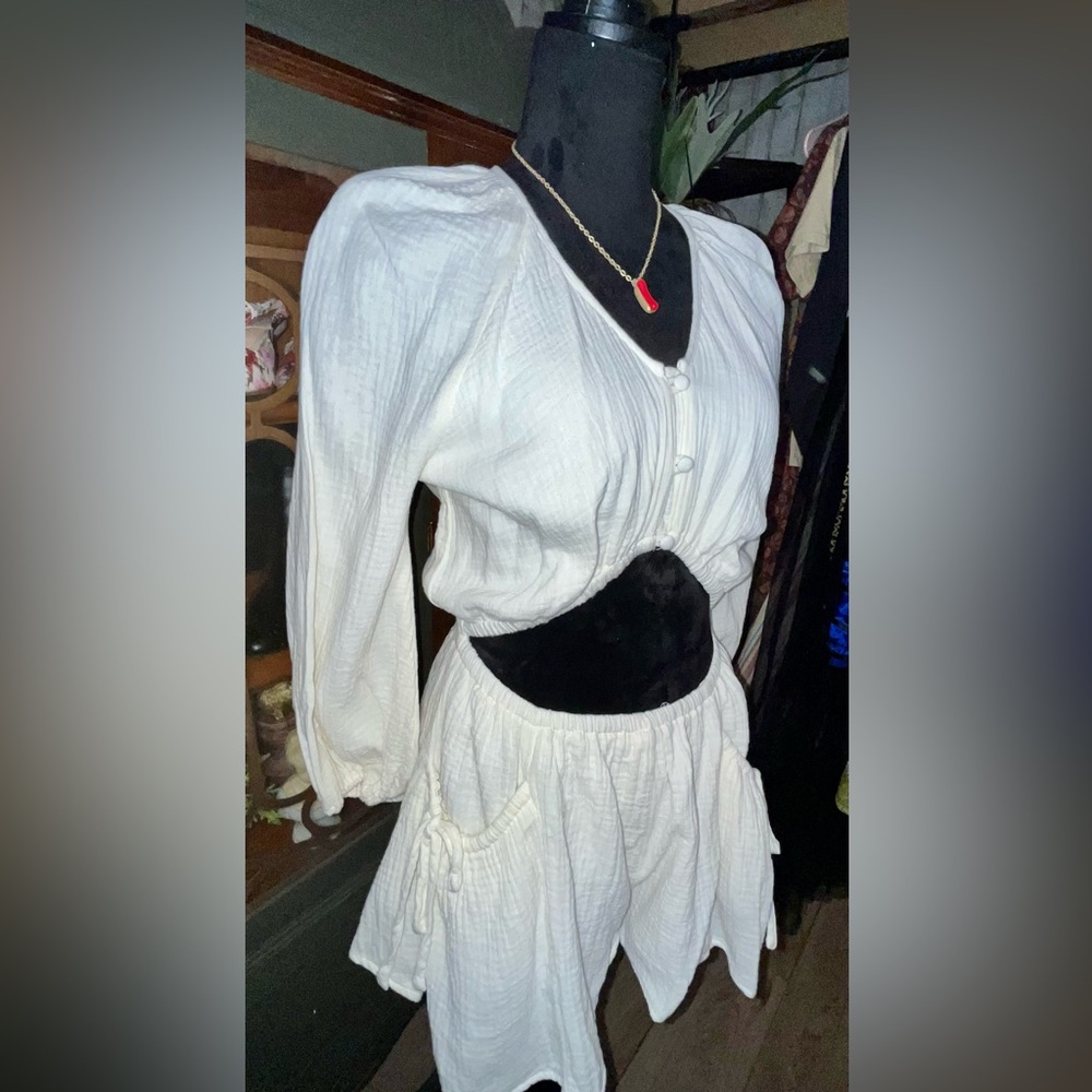 Gorgeous Muslin Style Romper With Bows